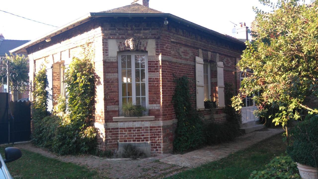Le Jardin Des Ecureuils Hotel Demuin Buitenkant foto